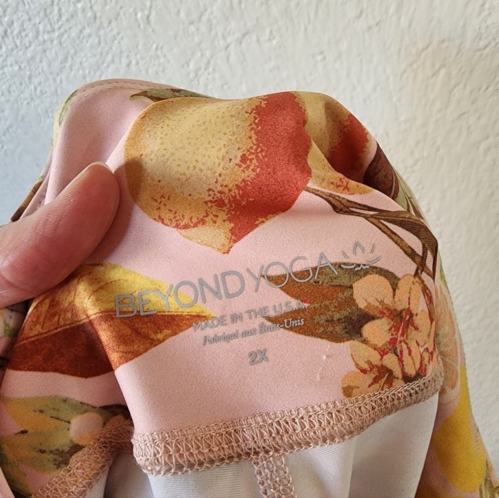Beyond Yoga Hi Rise Pink Lemon Fruit Printed Leggings 2X - Picture 4 of 7